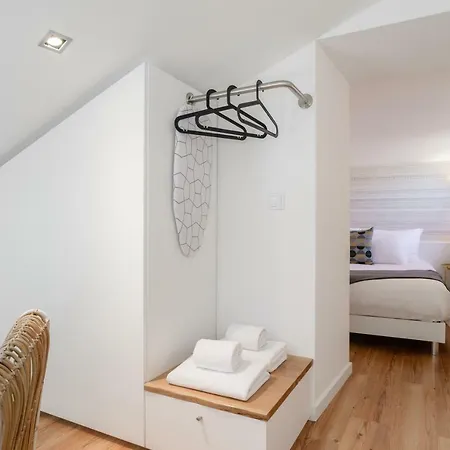 Apartment Madre Deus I *